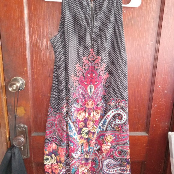 Indication Beautiful Patterned Sleeveless Dress Medium - Picture 3 of 3